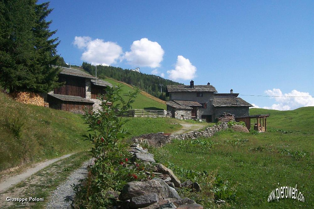 24- lassù, l'arrivo della funivia .jpg